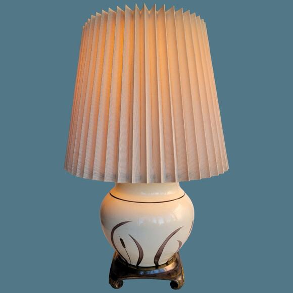 Vintage 1980s Minimalistic Beige Urn Lamp with Brass Base and Tan Pleated Shade - Picture 1 of 5